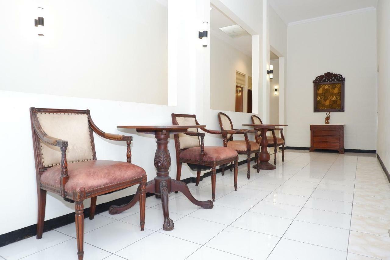New Mira Hotel Семаранг Екстериор снимка