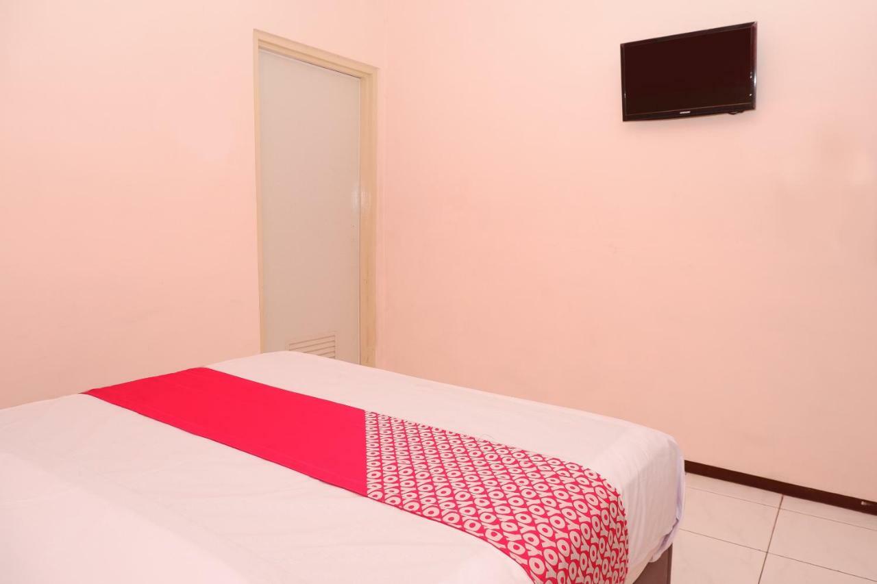 New Mira Hotel Семаранг Екстериор снимка